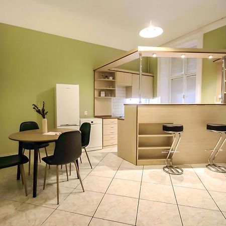 R171 Elitehost Raday Apartment Budapeste Exterior foto